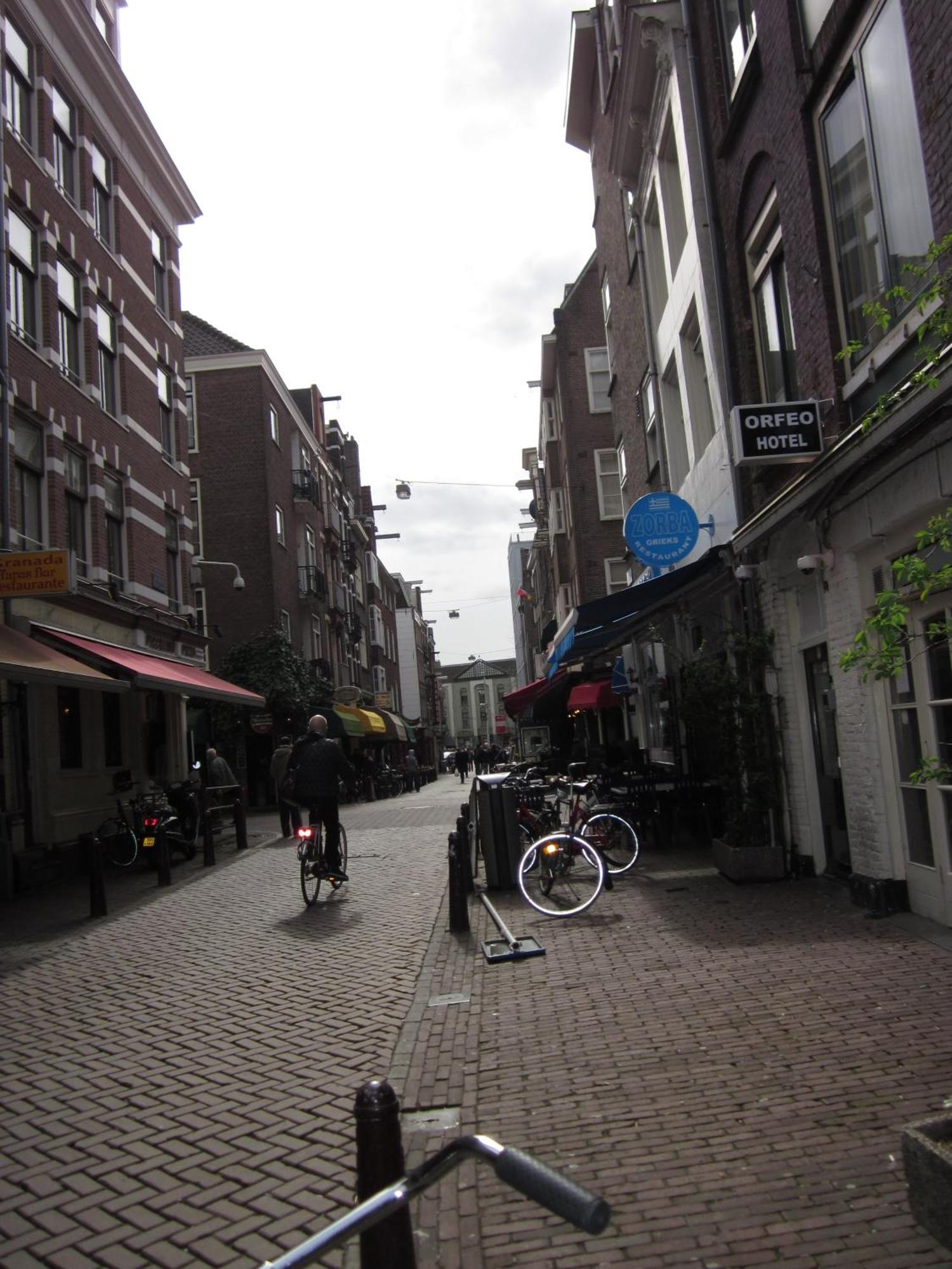 Amsterdam Hostel Uptown Exterior photo